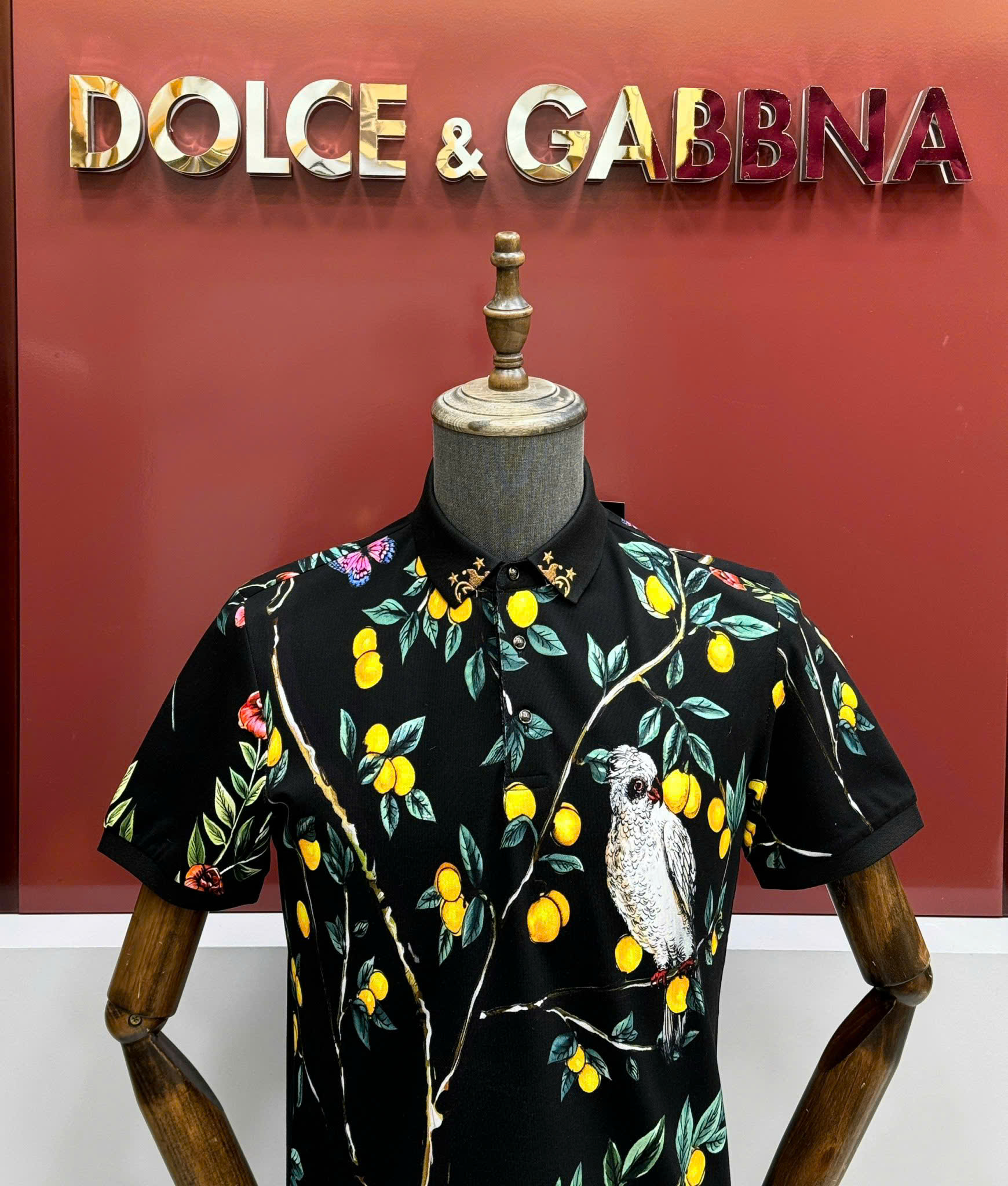 Áo polo Dolce Gabbana DG Đen họa tiết cây quả hoa lá Like Auth 1-1 on web CD MK